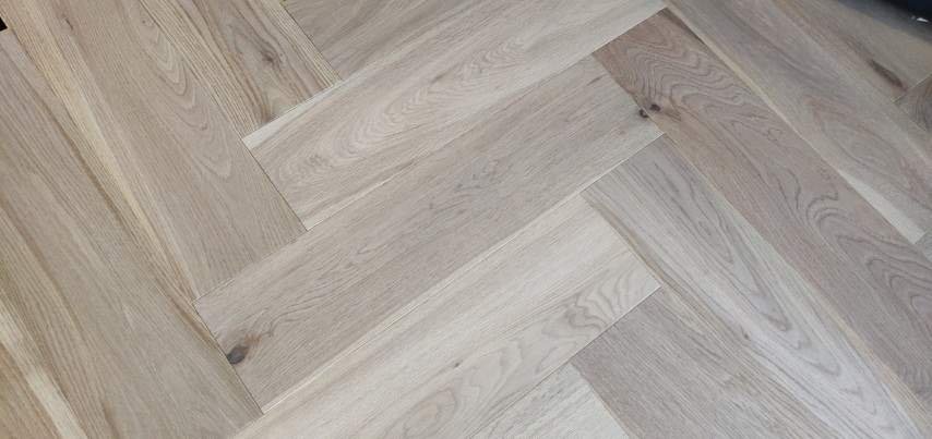 Parquet Chêne Modern Line — Finition Invisible 150×600