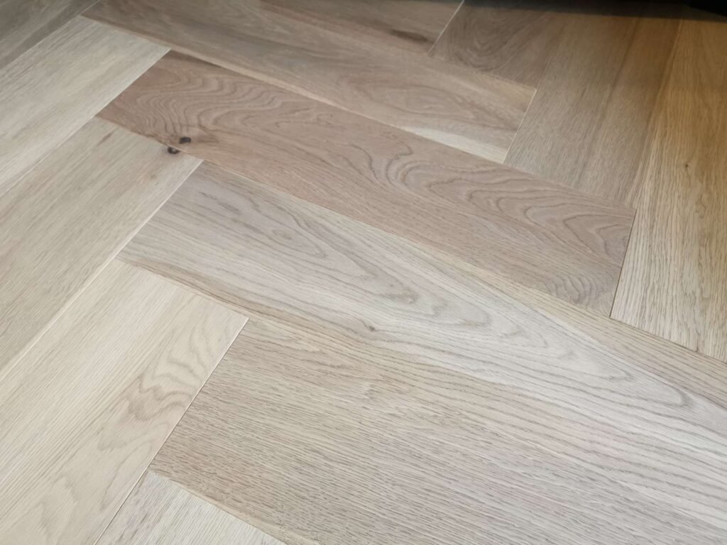 Parquet Chêne Modern Line — Finition Invisible 150×600