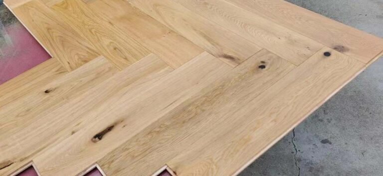 Eichenparkett Modern Line — Gebürstet matt lackiert 125×600 · grade Classic