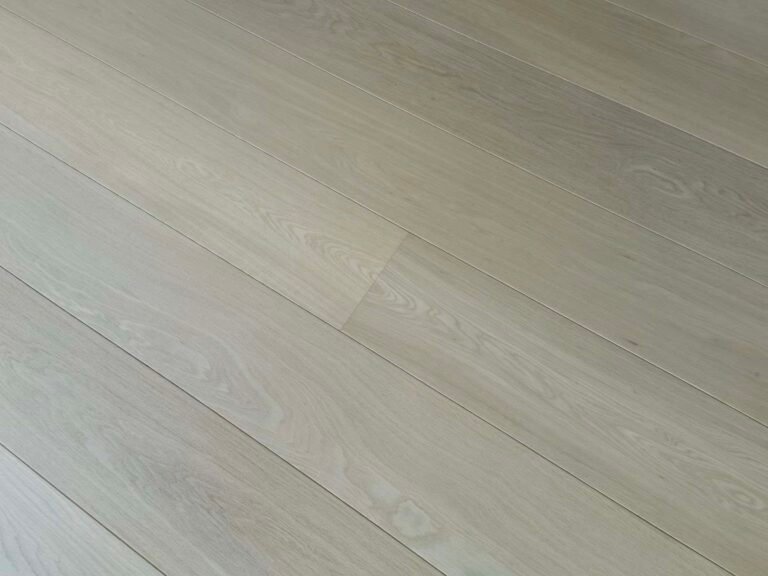 Eiken Parket Master Supreme — Invisible finish 190×1900 · grade AB
