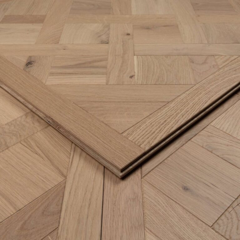Parquet Chêne Premium Versailles — Brossé Finition Invisible 800×800
