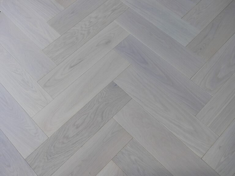Eichenparkett Modern Line — Weiß geölt 150×600
