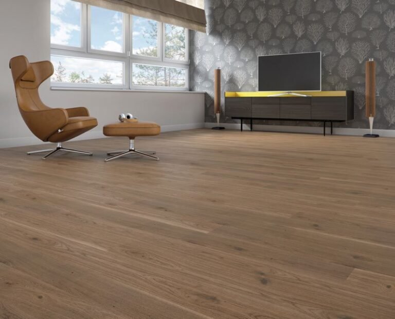 Parquet Chêne Cottage Seven — Taupe verni mat 148×2200