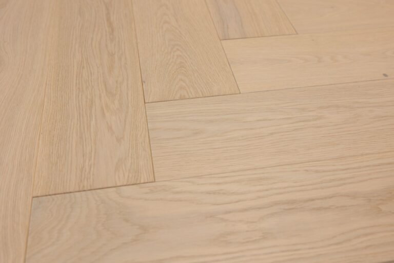 Parquet Chêne Nature New White — Bâton rompu 145×725