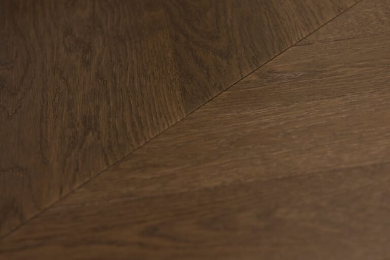 Parquet Chêne Select Brown — Chevron 120×600