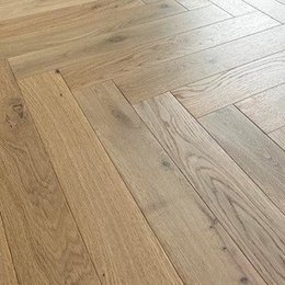 Parquet Eiche bâton rompu — Peu noueux verni naturel 90x600