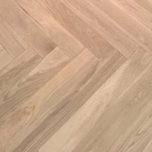 Parquet roble bâton rompu — Peu noueux verni invisible 90x600